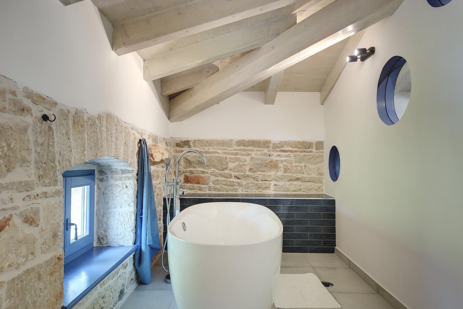 Villa Pi For 8 People In Central Istria With Heated Pool & Large Garden Tinjan Exterior photo