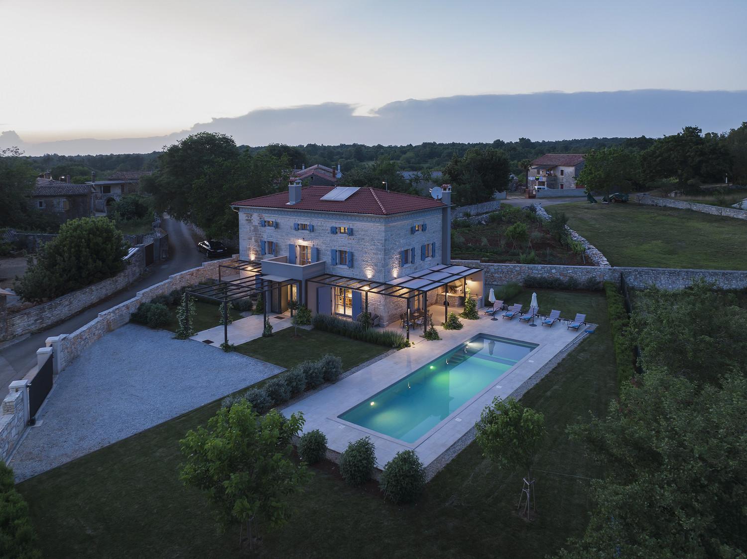 Villa Pi For 8 People In Central Istria With Heated Pool & Large Garden Tinjan Exterior photo